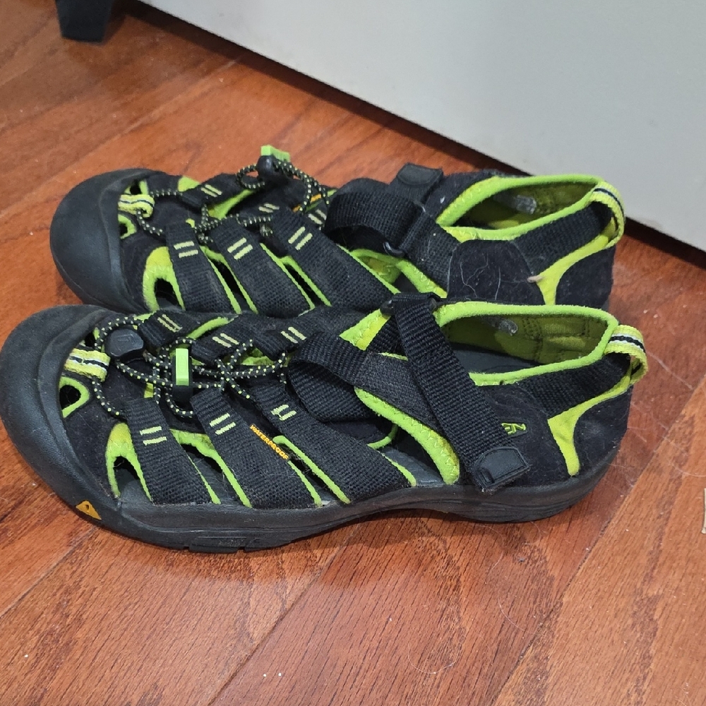Keen Kids Black and Neon Green Outdoor Shoes